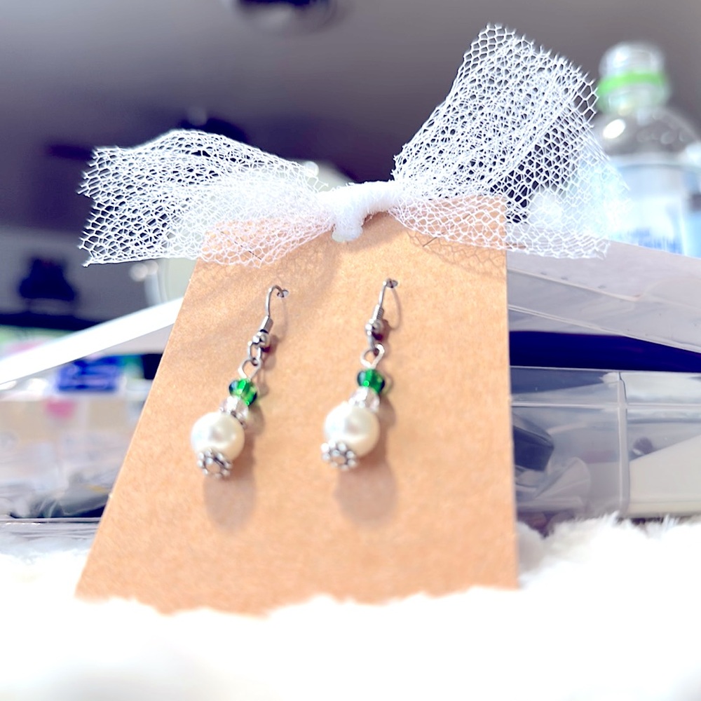 Beautiful Handmade Jewelry & Gift Beaded Dangle Earrings, Pearl+Green Glass Bead - Picture 9 of 16